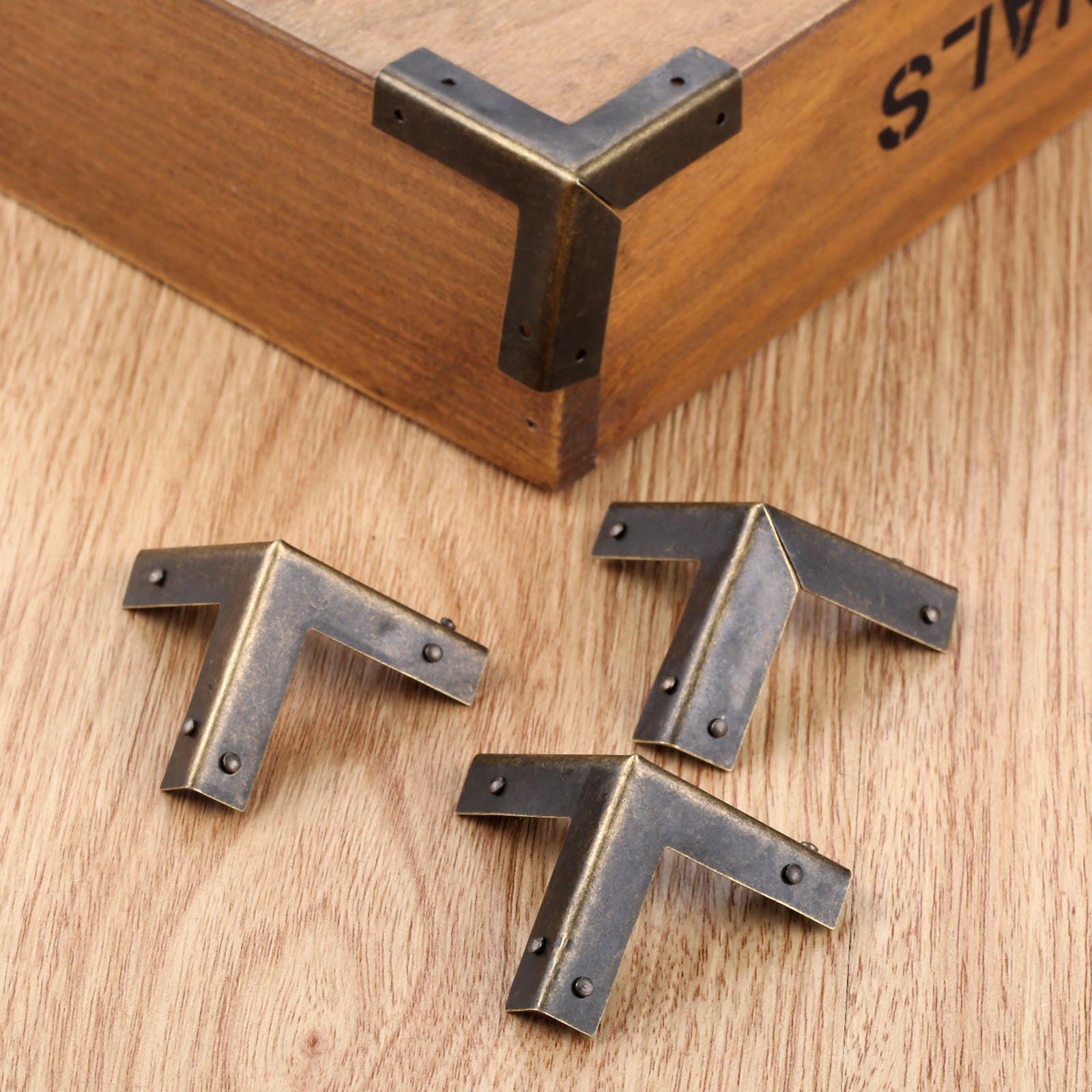 Furniture Hardware Antique - DRELD 4 adet antik bronz köşe